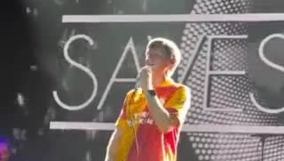 >Saves The Day'in solisti Chris Conley Galatasaray formasıyla!