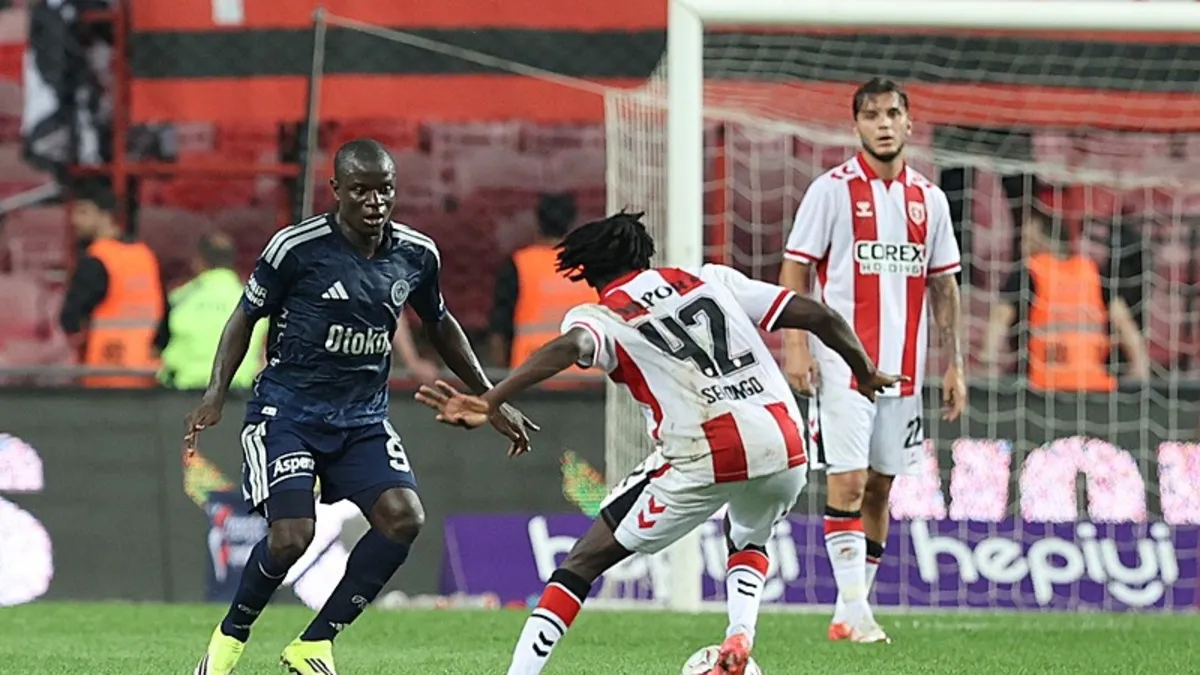 Kante’ye alkış