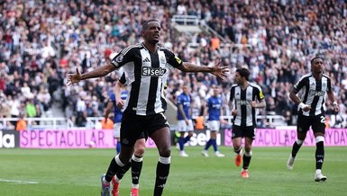Liverpool’dan Isak’a servet