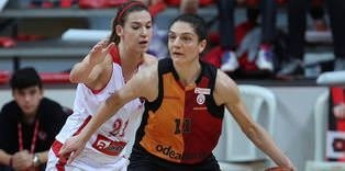 G.Saray şampiyonluğu erteledi