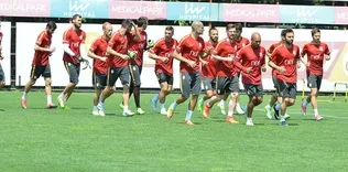 Galatasaray’da mesai sürdü
