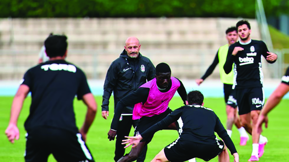 Beşiktaş, Slovakya kampına iki hazırlık maçıyla devam edecek