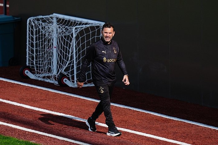 ajax-galatasaray-muhtemel-11ler-ajax-galatasaray-maci-ne-zaman-saat-kacta-hangi-kanalda-canli-yayinlanacak-1762318635348.jpeg Okan Buruk, Galatasaray'ı Ajax maçına çalıştırdı.