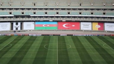 Bakü'de 'kardeşlik' mesajı! Stadyum pankartlarla donatıldı