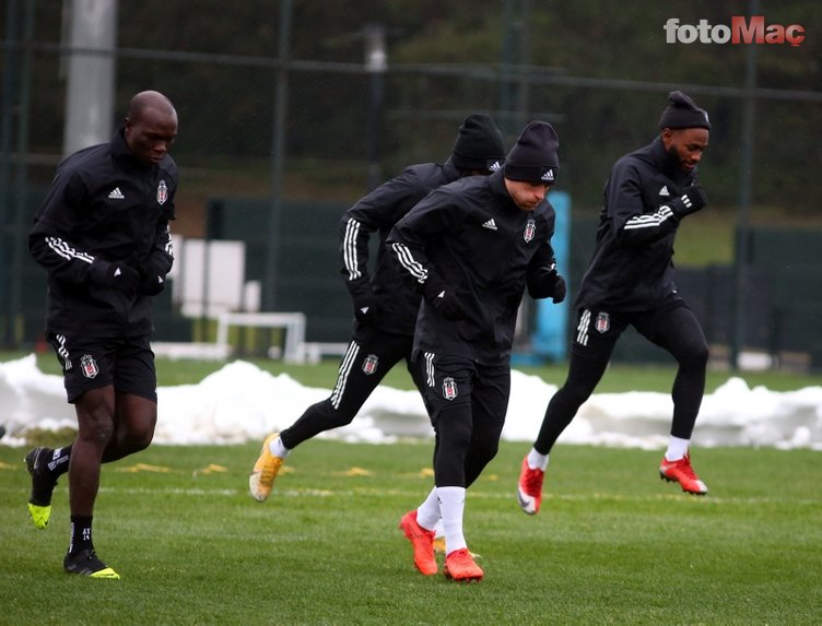 Süper Lig'de dev kapışma! Beşiktaş - Galatasaray derbisinde 11'ler netleşti