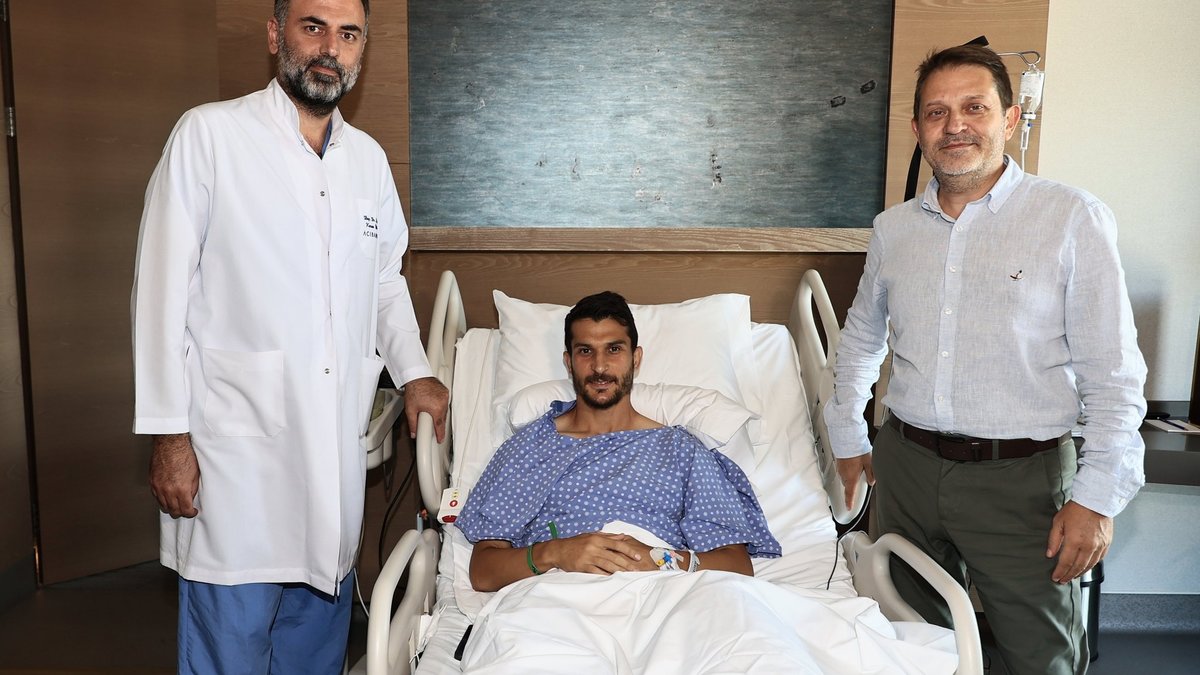Beşiktaşlı Necip Uysal ameliyat edildi!