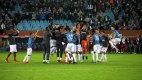 Trabzonspor taraftarı tribün şov yaptı!