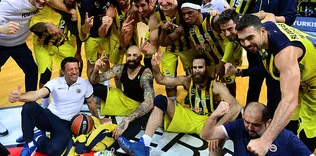 Fenerbahçe açıkladı! Sözleşmesi 3 yıl uzatıldı