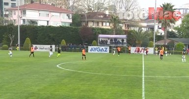 Fenerbahçe - Galatasaray U21 derbisinde kavga! Comolli sahaya indi ve...