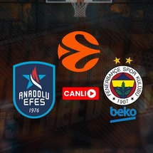 <!--StartFragment -->
<p>EuroLeague'in 6. haftasında Türk derbisi heyecanı yaşanıyor. Anadolu Efes, Turkcell Basketbol Gelişim Merkezi'nde Fenerbahçe Beko'yu ağırlıyor. Her iki takım da 2 galibiyet 3 mağlubiyetle sıralamada yer alırken, Anadolu Efes son maçında Panathinaikos'a yenildi. Fenerbahçe Beko ise Bayern Münih'i mağlup etti.</p>
<p>EuroLeague'de Türk derbisini haberimizden canlı olarak takip edebilirsiniz...</p>
<p><strong>CANLI</strong></p>
<p><strong><span style="background-color:#FFCC00">1. PERİYOT SONUCU: ANADOLU EFES 24-18 FENERBAHÇE BEKO</span></strong></p>
<p><strong>ANADOLU EFES - FENERBAHÇE BEKO MAÇI NE ZAMAN, SAAT KAÇTA, HANGİ KANALDA?</strong></p>
<p>Anadolu Efes - Fenerbahçe Beko maçı 24 Ekim Cuma günü saat 20.30'da başladı. Karşılaşma S Sport ve S Sport Plus ekranlarından canlı yayınlanıyor.</p>
<!--EndFragment -->