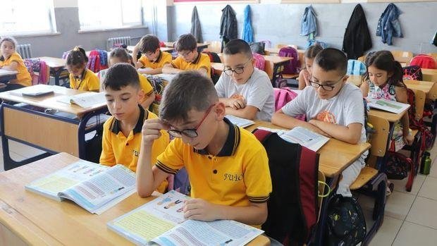 MEB'den Son Dakika: 1 Ocak'ta Okullar 3 Gün Tatil! 1 Ocak'ta Okullar Tatil Mi