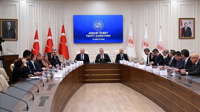 asgari-ucret-toplantisi-saat-kacta-asgari-ucret-tespit-komisyonu-toplaniyor-1765487453130.jpeg 2026 asgari ücret zammı belli oluyor