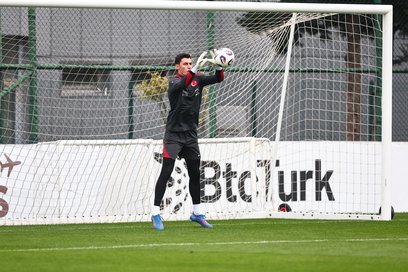Berke Özer’i bekleyen flaş ceza!