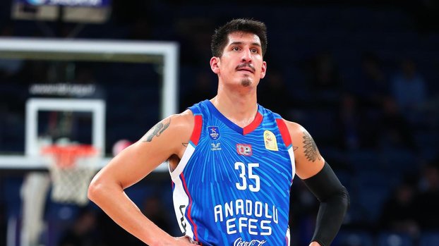 Anadolu Efes'te Derek Willis ameliyat oldu