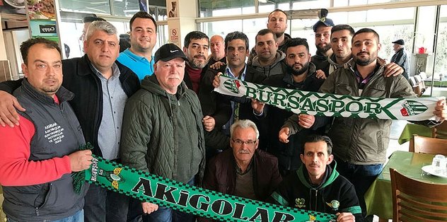 Akhisar ve Bursa taraftarlarından dostluk mesajı