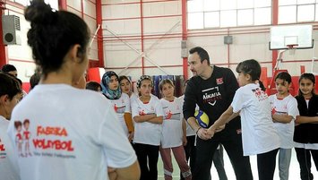 Fabrika Voleybol Van’da