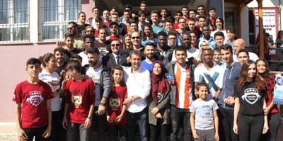 Adana Demirspor öğrencilerle bir araya geldi