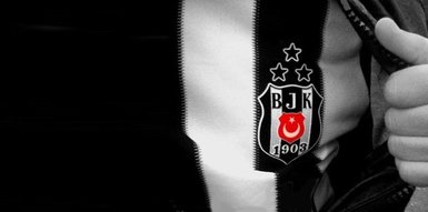Beşiktaş formasıyla poz verdi