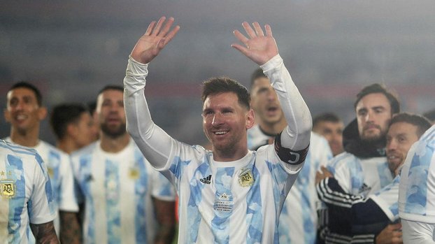 Lionel Messi Pele'yi geçti!
