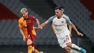 Mertens parlıyor