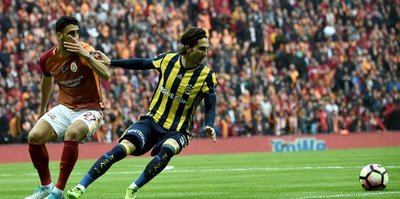 Tolga Ciğerci'nin forması yırtıldı