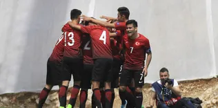 İtalya’yı 2-1’le geçtiler!