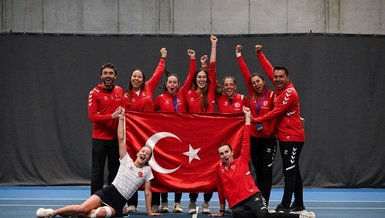 Kadınlar teniste destan yazdı