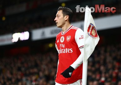 Arsenal’de deprem! Fenerbahçe ve Mesut...