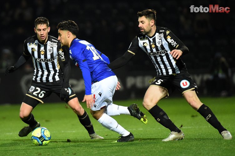 Beşiktaş Cezayirli forveti listesine aldı!