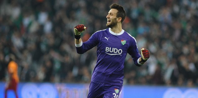 Bursaspor kalecilerden 27.5 milyon TL kazandı