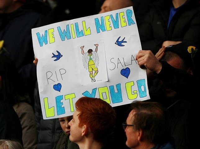 Dünyanın gözü önünde Åok! Sala'yla dalga geçtiler...