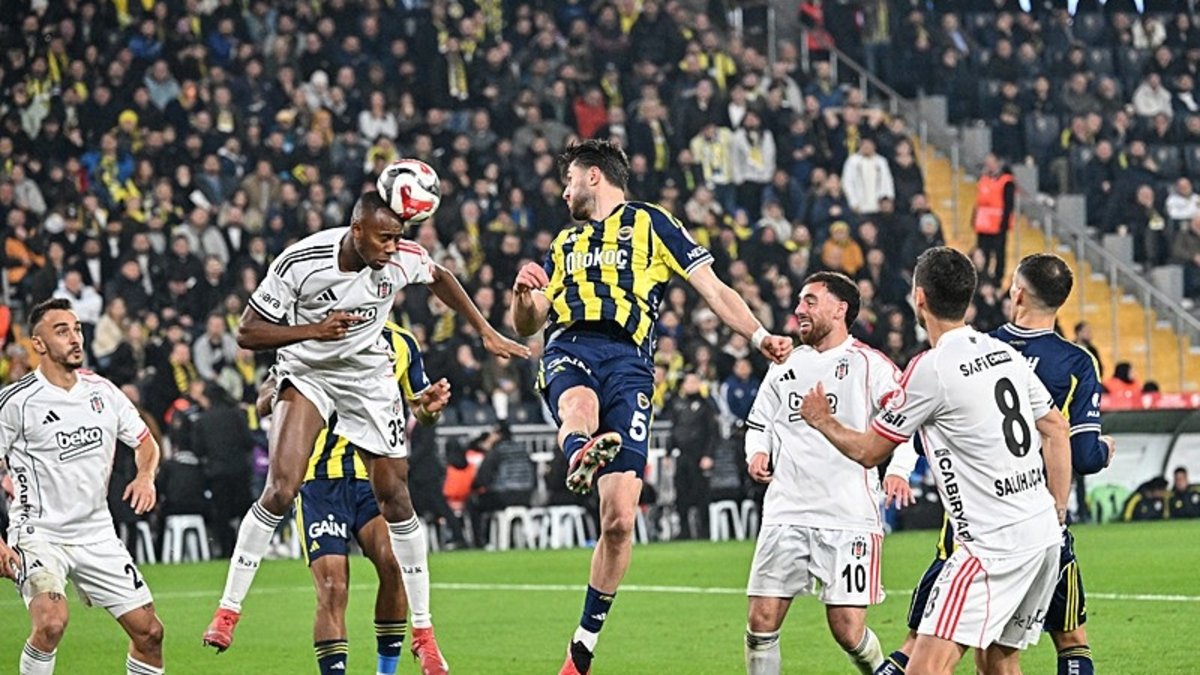 Penaltı VAR uyarısıyla geldi