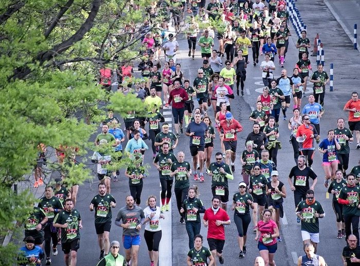 istanbul-yari-maratonu-yari-maraton-kosusu-istanbul-hangi-yollar-trafige-kapali-iste-alternatif-guzergahlar-1682825628909.jpeg