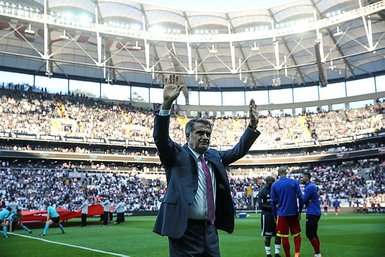 Beşiktaş taraftarlarından Şenol Güneş’e sevgi seli