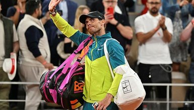 Fransa Açık'ta Zverev sakatlandı Nadal finale çıktı