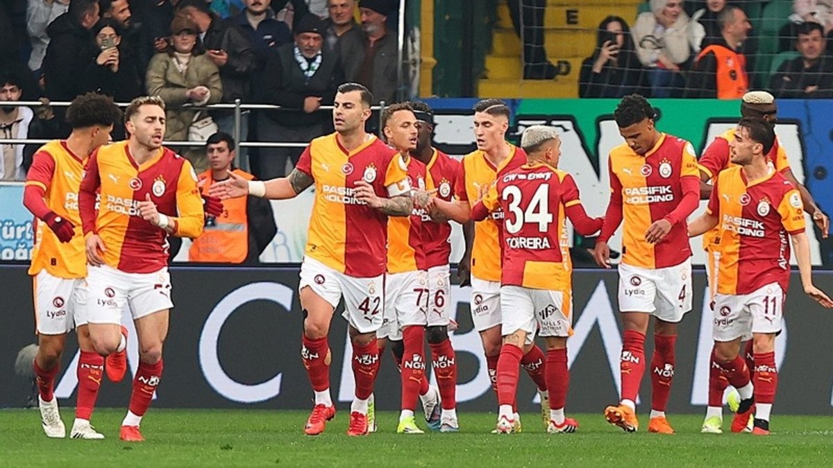 Galatasaray Rize'de yıldızlarıyla 3 puanı kaptı: İşte maçın özeti