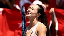 Zeynep tarih yazdı