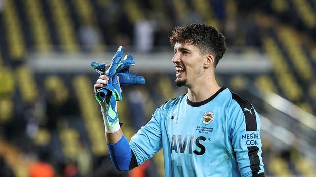 Fenerbahçeli Altay Bayındır için flaş transfer iddiası! Newcastle sahibi Suudi milyarder...