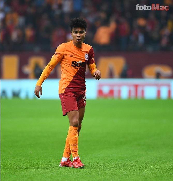 Galatasaray Haberleri Fatih Terim Kararini Verdi Gustavo Assuncao Ile Yollar Ayriliyor Fotomac