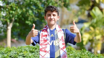 Emirhan da izleyecek