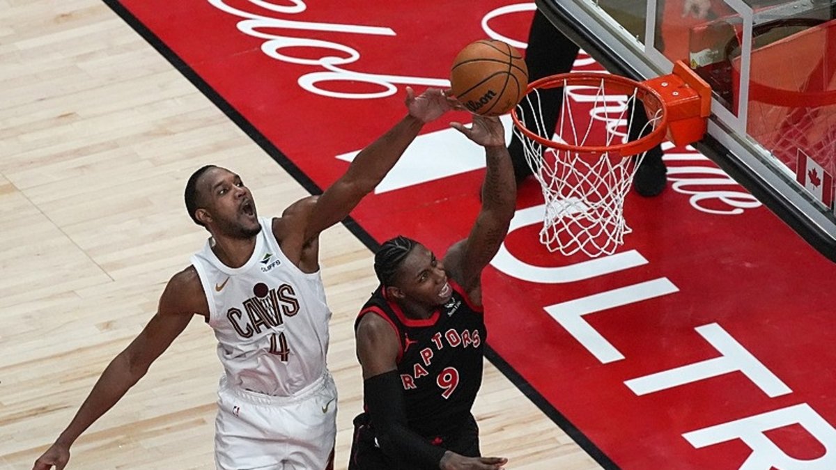 Toronto Raptors, Cleveland Cavaliers karşısında seriyi 2-1'e getirdi!