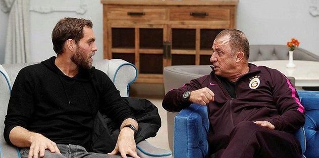 Takımla tanıştırdı