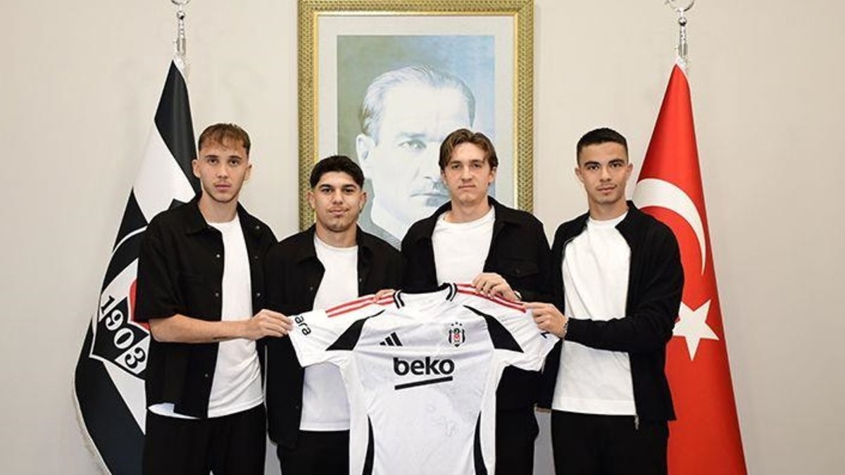 TRANSFER HABERLERİ | Beşiktaş'ta genç futbolcularla profesyonel sözleşme imzalandı! TRANSFER HABERLERİ | Beşiktaş'ta genç futbolcularla profesyonel sözleşme imzalandı!