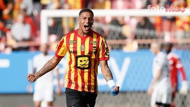 Souza Celtic’i reddetti