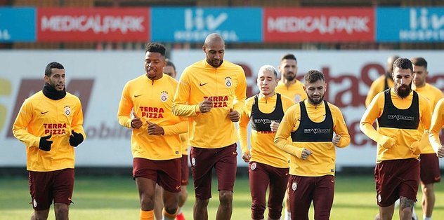 https://iaftm.tmgrup.com.tr/4bd3d3/632/314/0/0/800/397?u=https://iftm.tmgrup.com.tr/2019/12/09/galatasaray-psg-maci-hazirliklarini-surdurdu-1575890658956.jpg https://iaftm.tmgrup.com.tr/4bd3d3/632/314/0/0/800/397?u=https://iftm.tmgrup.com.tr/2019/12/09/galatasaray-psg-maci-hazirliklarini-surdurdu-1575890658956.jpg