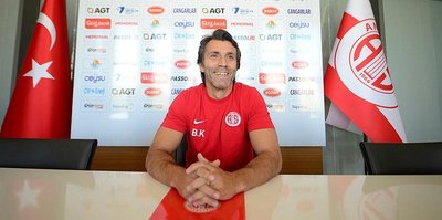 Antalyaspor Teknik Direktörü Bülent Korkmaz: "Sivasspor maçını kazanırsak daha iyi olacağız"