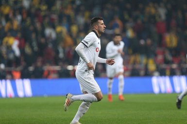 Oğuzhan Özyakup’tan Fenerbahçe’ye mesaj!