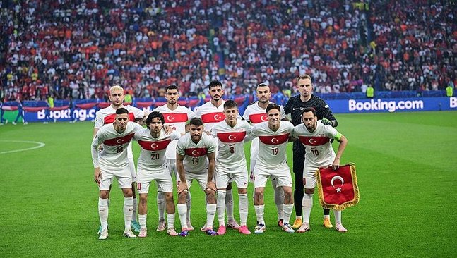 Spor yazarları Hollanda - Türkiye maçını değerlendirdi!