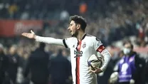 Ozi Hollanda yolunda