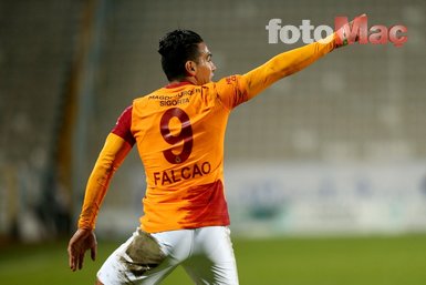 Son dakika transfer haberi: Galatasaray’da 2 flaş transfer gelişmesi! İşte Falcao’nun yeni takımı...
